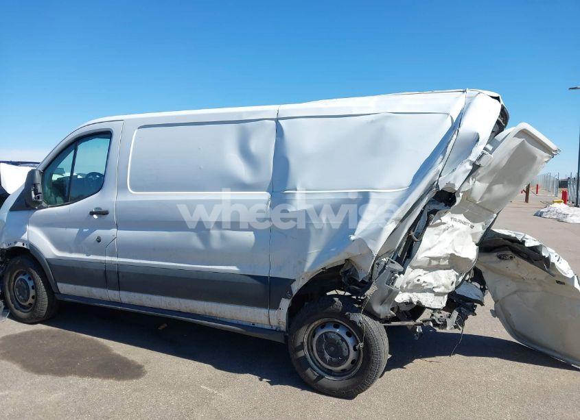 Photo 13 of 2018 Ford Transit-150 (VIN 1FTYE1YM3JKB34752)