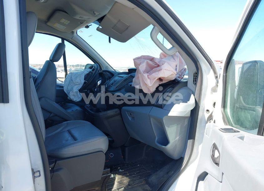 Photo 5 of 2018 Ford Transit-150 (VIN 1FTYE1YM3JKB34752)