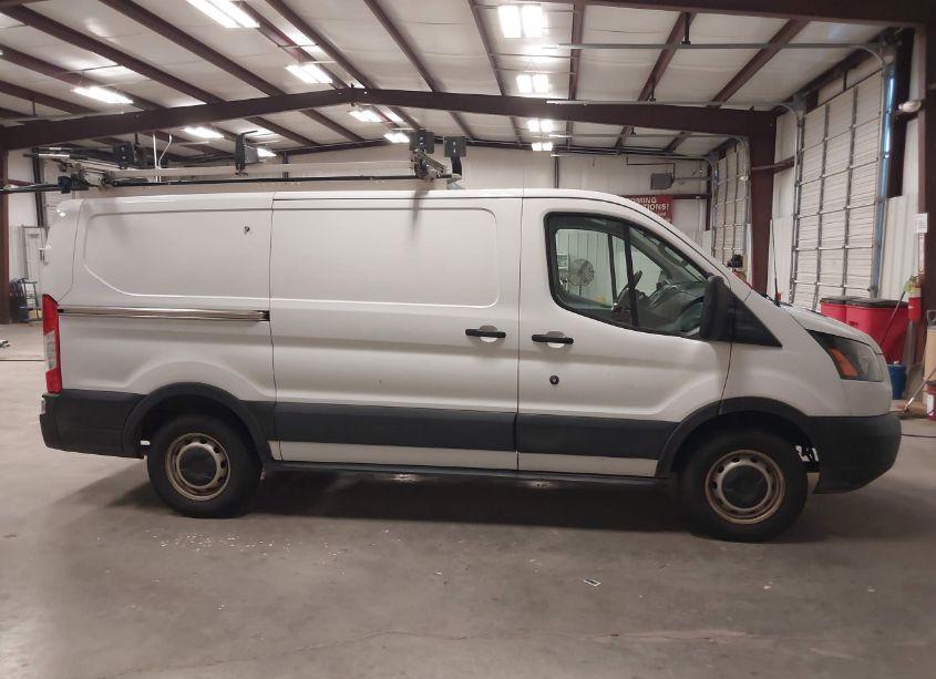Photo 14 of 2019 Ford Transit-150 (VIN 1FTYE1YM4KKB31828)