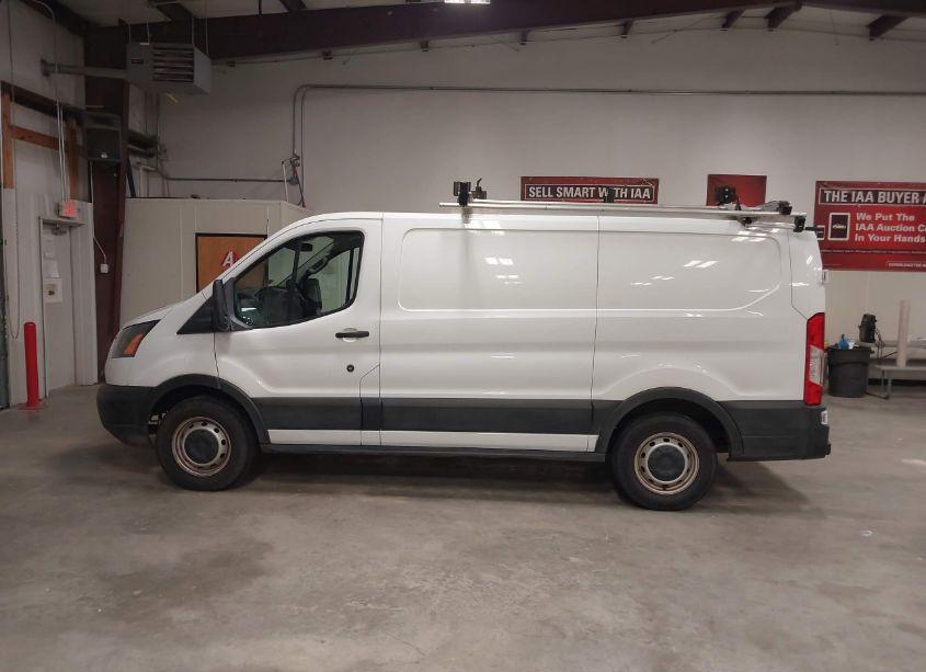 Photo 15 of 2019 Ford Transit-150 (VIN 1FTYE1YM4KKB31828)