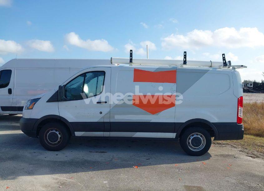 Photo 14 of 2019 Ford Transit-150 (VIN 1FTYE1YM6KKA53164)