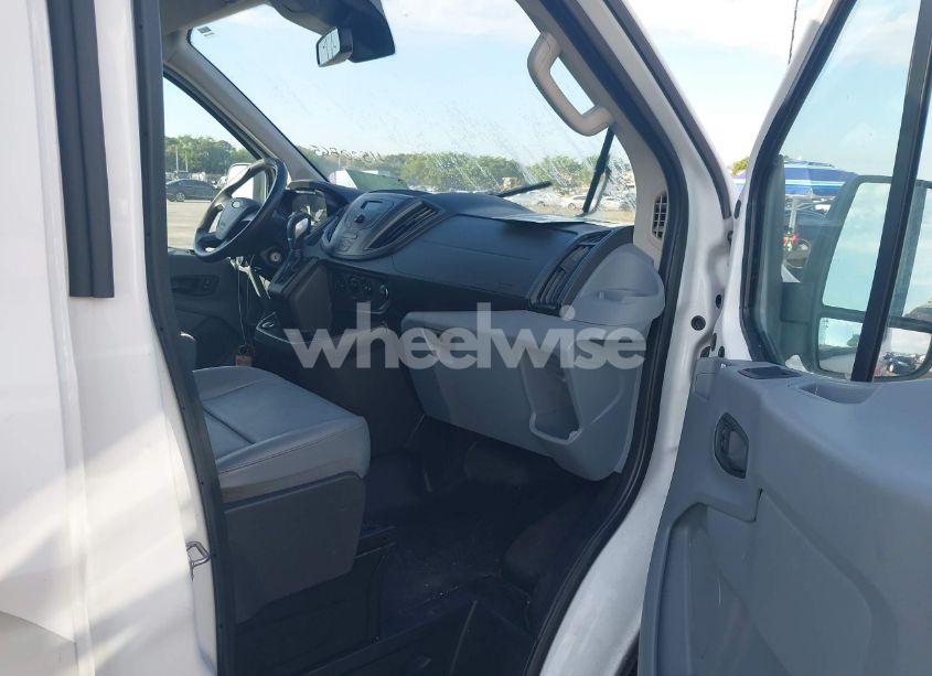 Photo 5 of 2019 Ford Transit-150 (VIN 1FTYE1YM6KKA53164)