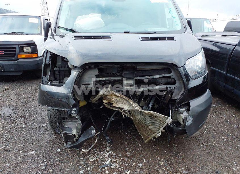 Photo 6 of 2019 Ford Transit-150 (VIN 1FTYE1YM7KKA41525)