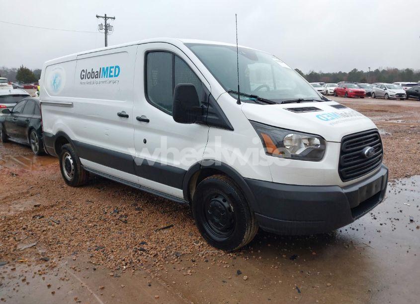 2018 Ford Transit-150 (VIN 1FTYE1YM9JKB54102) main photo