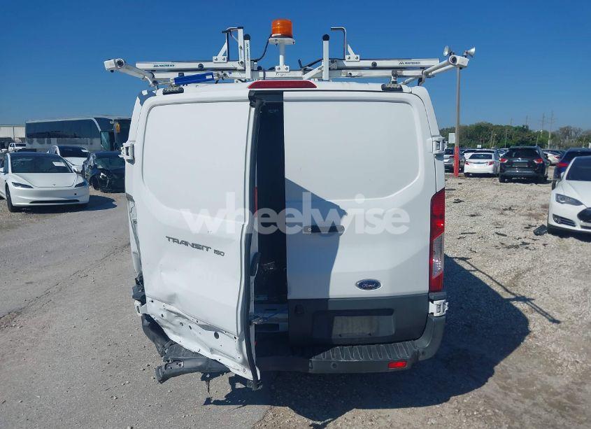 Photo 16 of 2018 Ford Transit-150 (VIN 1FTYE1ZM0JKA39340)