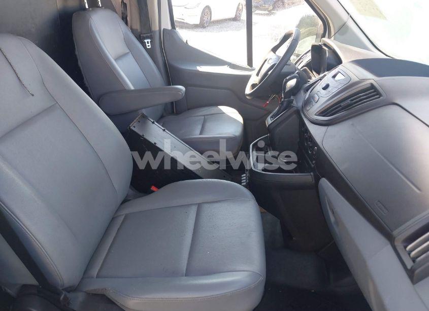 Photo 5 of 2018 Ford Transit-150 (VIN 1FTYE1ZM0JKA39340)