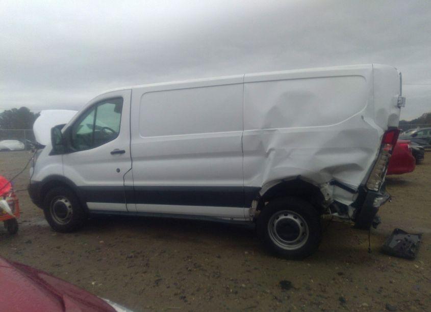 Photo 15 of 2018 Ford Transit-150 (VIN 1FTYE1ZM0JKA53044)