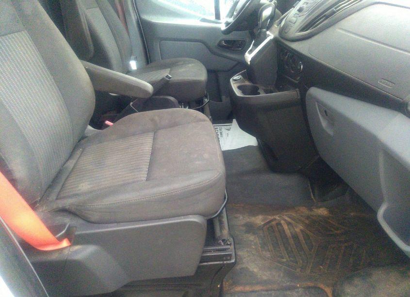 Photo 5 of 2018 Ford Transit-150 (VIN 1FTYE1ZM0JKA53044)