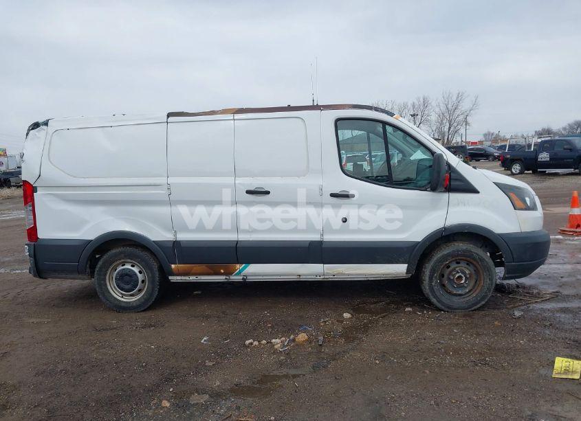 Photo 13 of 2018 Ford Transit-150 (VIN 1FTYE1ZM0JKB51426)