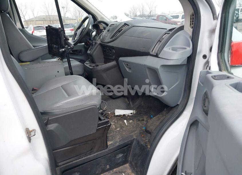 Photo 5 of 2018 Ford Transit-150 (VIN 1FTYE1ZM0JKB51426)