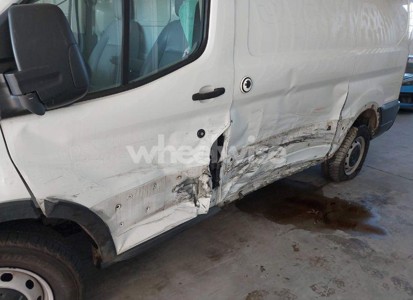 Photo 6 of 2019 Ford Transit-150 (VIN 1FTYE1ZM1KKA55404)