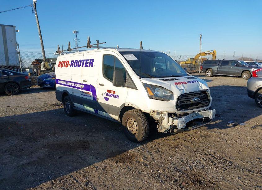 2017 Ford Transit-150 (VIN 1FTYE1ZM3HKA29539) main photo