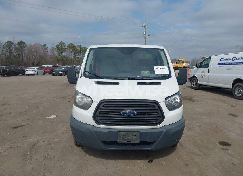 Photo 12 of 2018 Ford Transit-150 (VIN 1FTYE1ZM4JKB56208)