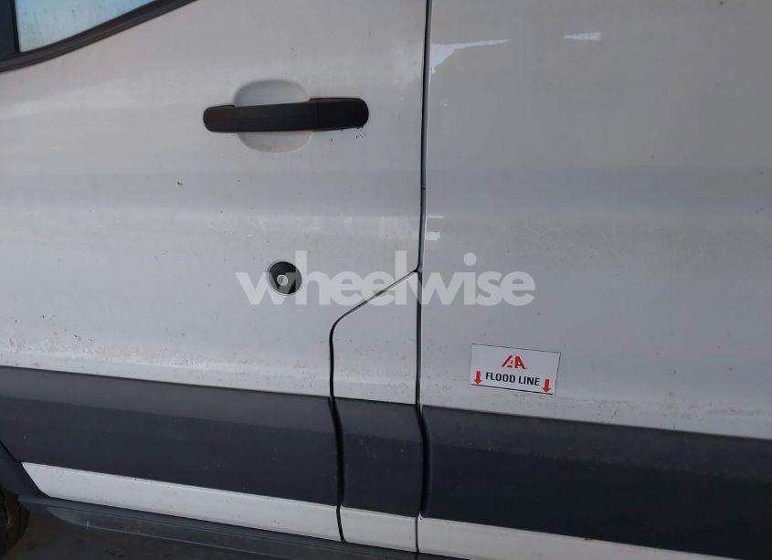 Photo 6 of 2018 Ford Transit-150 (VIN 1FTYE1ZM5JKA43500)