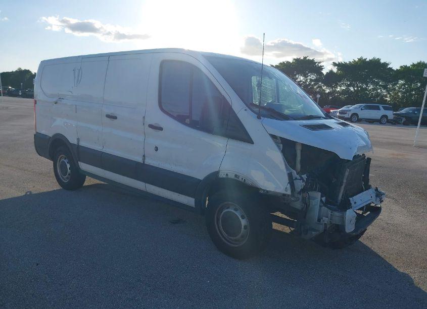 2019 Ford Transit-150 (VIN 1FTYE1ZM5KKB46272) main photo