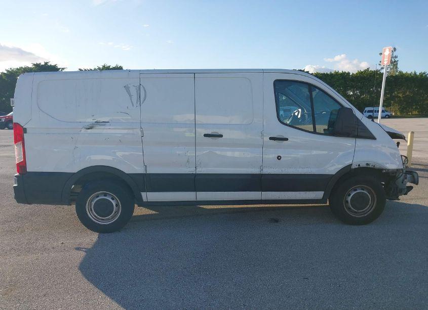 Photo 13 of 2019 Ford Transit-150 (VIN 1FTYE1ZM5KKB46272)