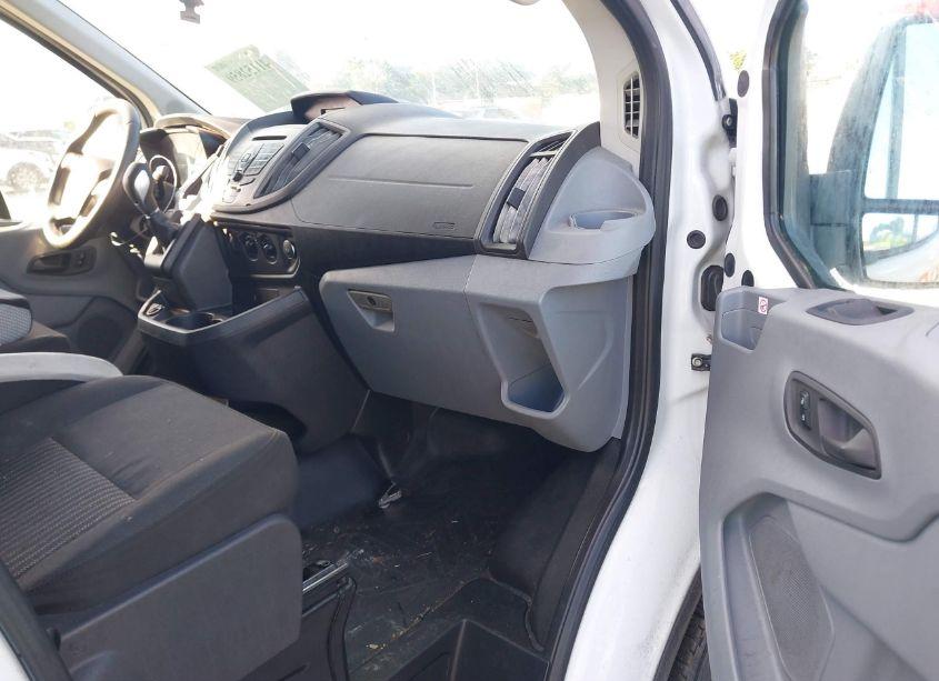 Photo 5 of 2019 Ford Transit-150 (VIN 1FTYE1ZM5KKB46272)