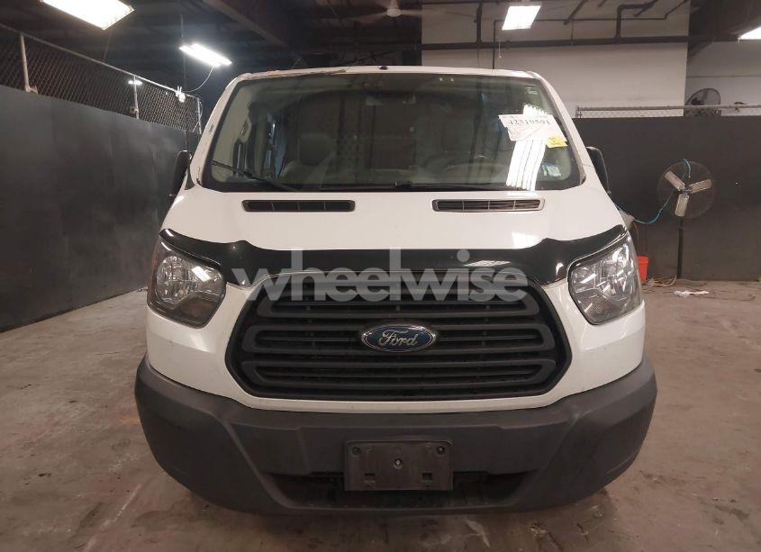 Photo 12 of 2019 Ford Transit-150 (VIN 1FTYE1ZM8KKA47462)