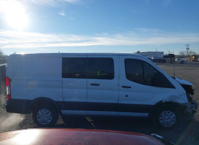 Photo 14 of 2018 Ford Transit-150 (VIN 1FTYE1ZM9JKB45477)