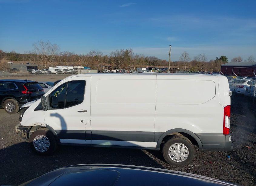 Photo 15 of 2018 Ford Transit-150 (VIN 1FTYE1ZM9JKB45477)