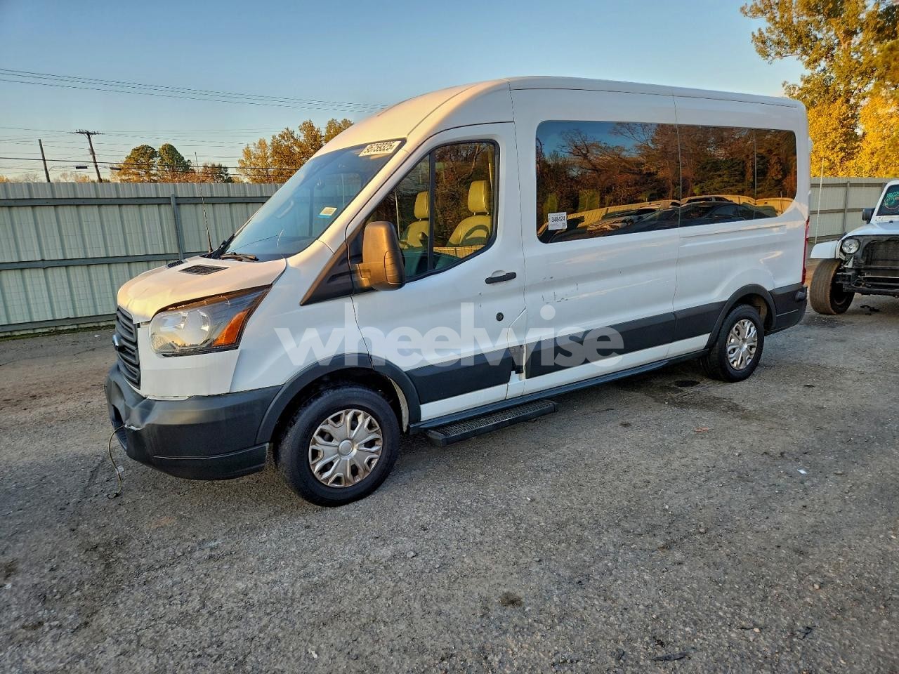 2018 FORD TRANSIT T-150 (VIN 1FTYE2CM0JKA17823) main photo
