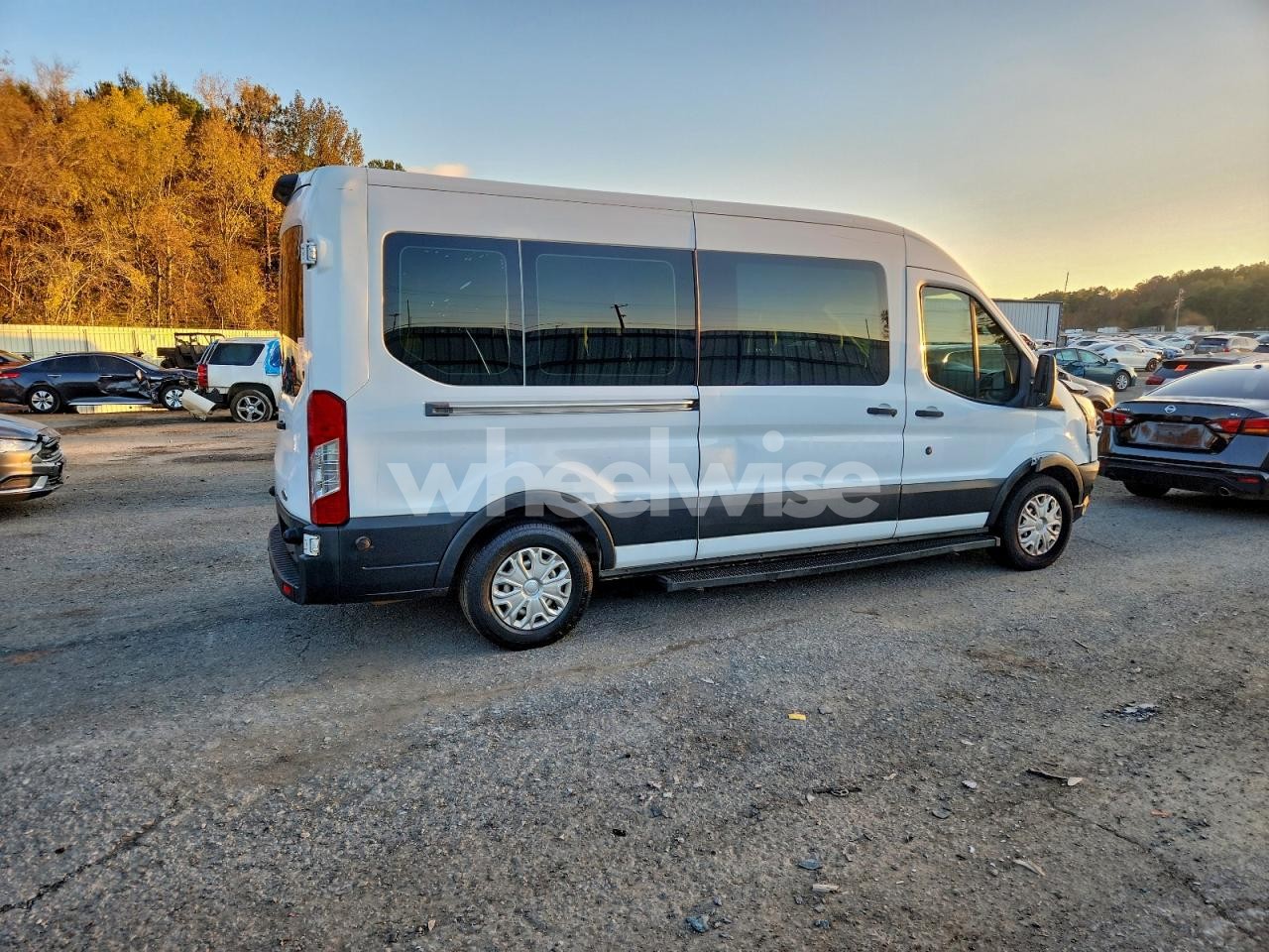 Photo 3 of 2018 FORD TRANSIT T-150 (VIN 1FTYE2CM0JKA17823)