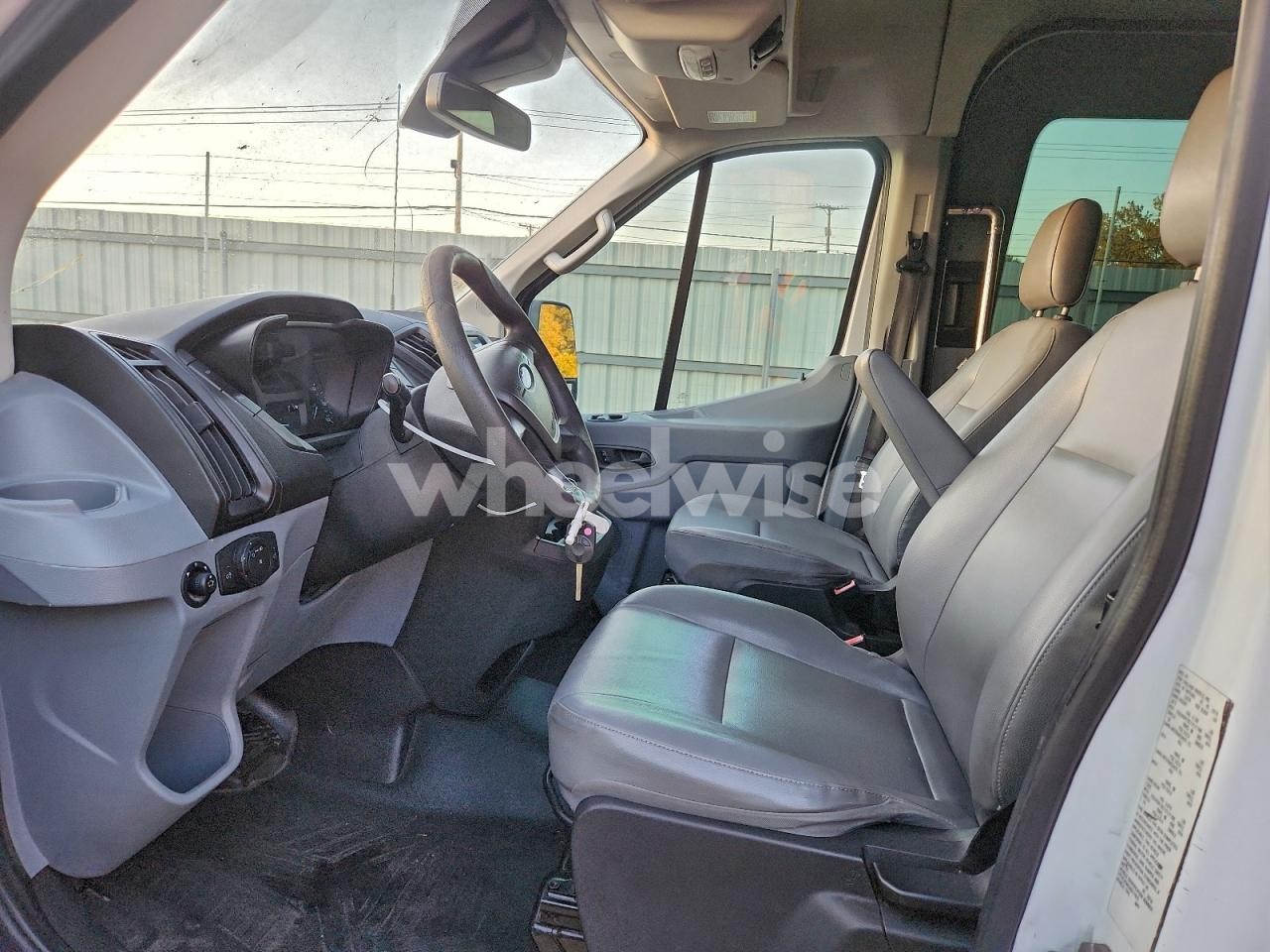 Photo 7 of 2018 FORD TRANSIT T-150 (VIN 1FTYE2CM0JKA17823)