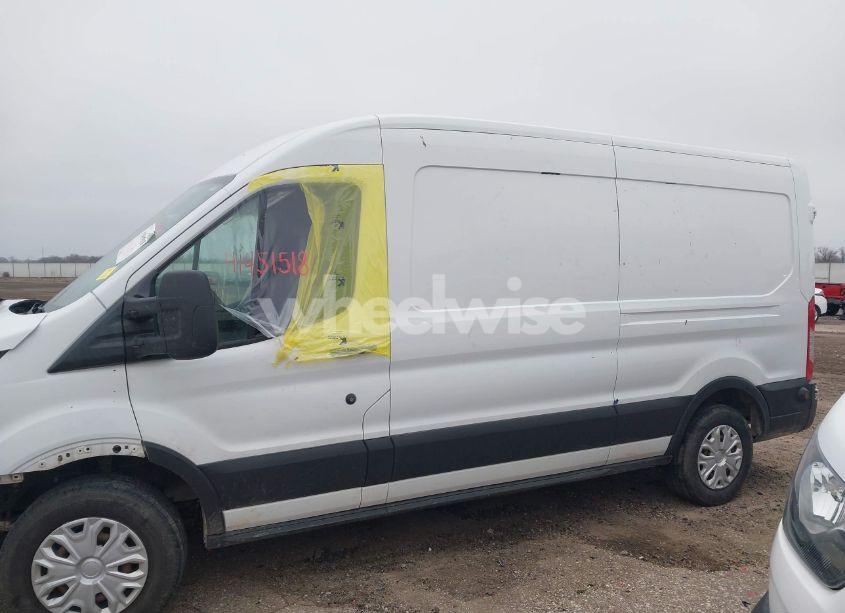 Photo 15 of 2019 Ford Transit-150 (VIN 1FTYE2CM4KKA49336)