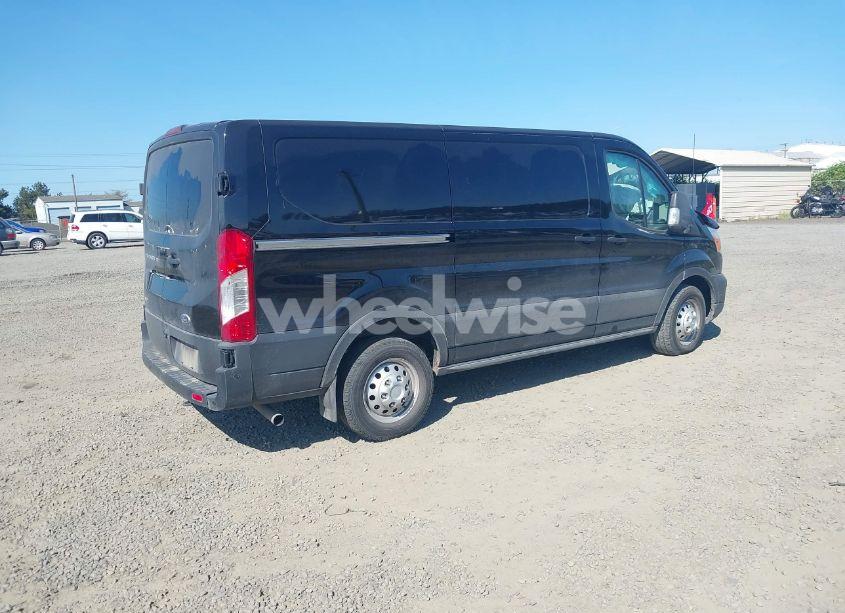 Photo 4 of 2022 Ford Transit-150 (VIN 1FTYE2Y82NKA36083)