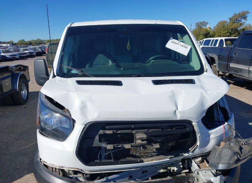 Photo 12 of 2019 Ford Transit-150 (VIN 1FTYE9ZM3KKB17318)