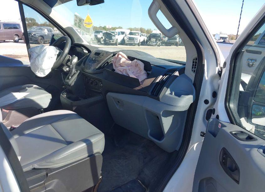 Photo 5 of 2019 Ford Transit-150 (VIN 1FTYE9ZM3KKB17318)