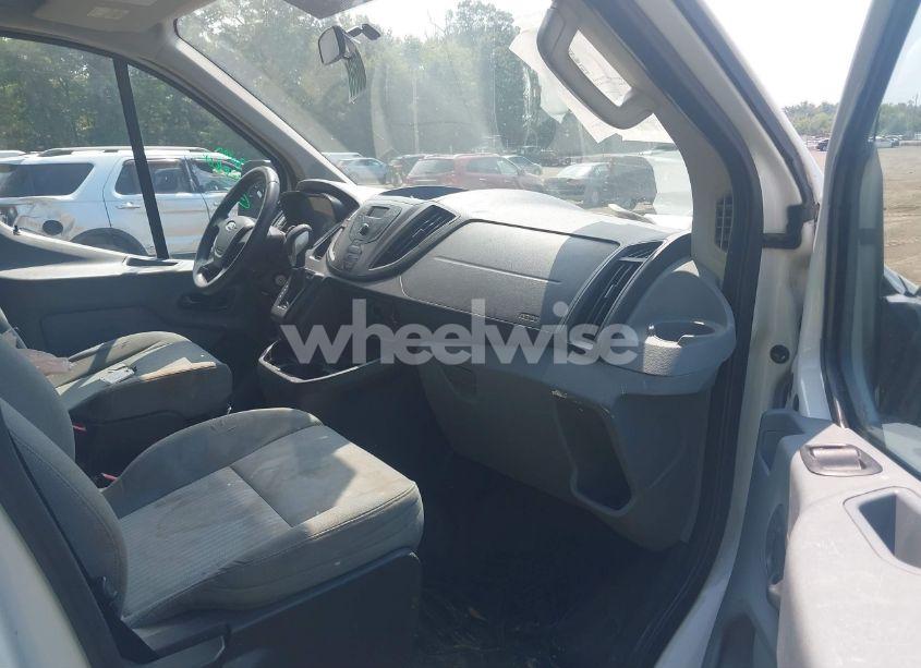Photo 5 of 2015 Ford Transit-150 (VIN 1FTYE9ZM9FKA64582)