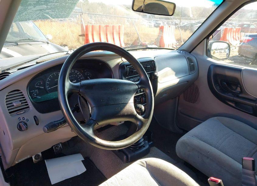 Photo 12 of 1998 Ford Ranger SPLASH/XL/XLT (VIN 1FTYR10C0WTA45567)