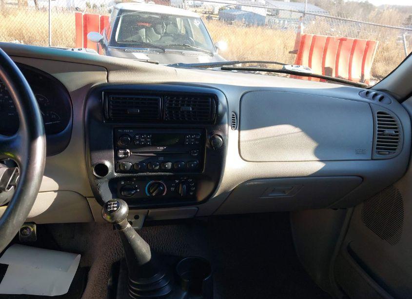 Photo 14 of 1998 Ford Ranger SPLASH/XL/XLT (VIN 1FTYR10C0WTA45567)