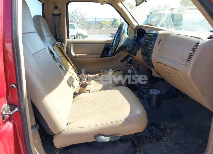 Photo 5 of 1999 Ford Ranger XL/XLT (VIN 1FTYR10C0XPB35439)