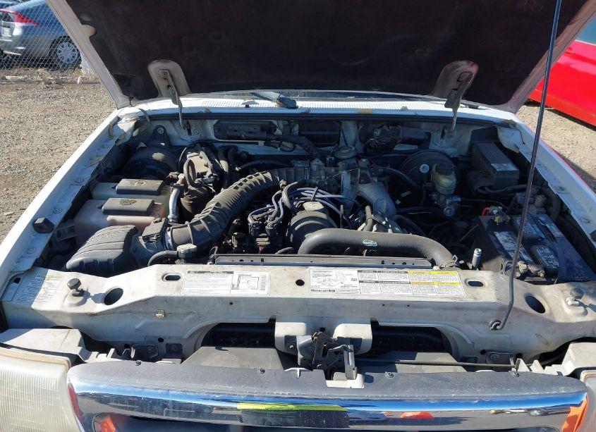 Photo 10 of 1998 Ford Ranger SPLASH/XL/XLT (VIN 1FTYR10C1WUC64256)