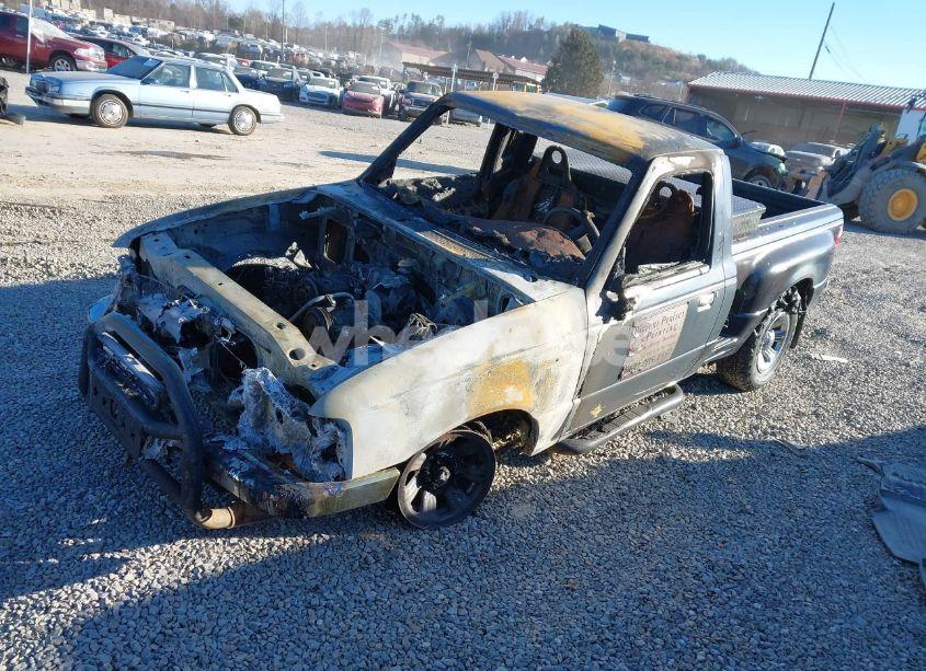 Photo 2 of 2001 Ford Ranger XL/XLT (VIN 1FTYR10C21PA25807)