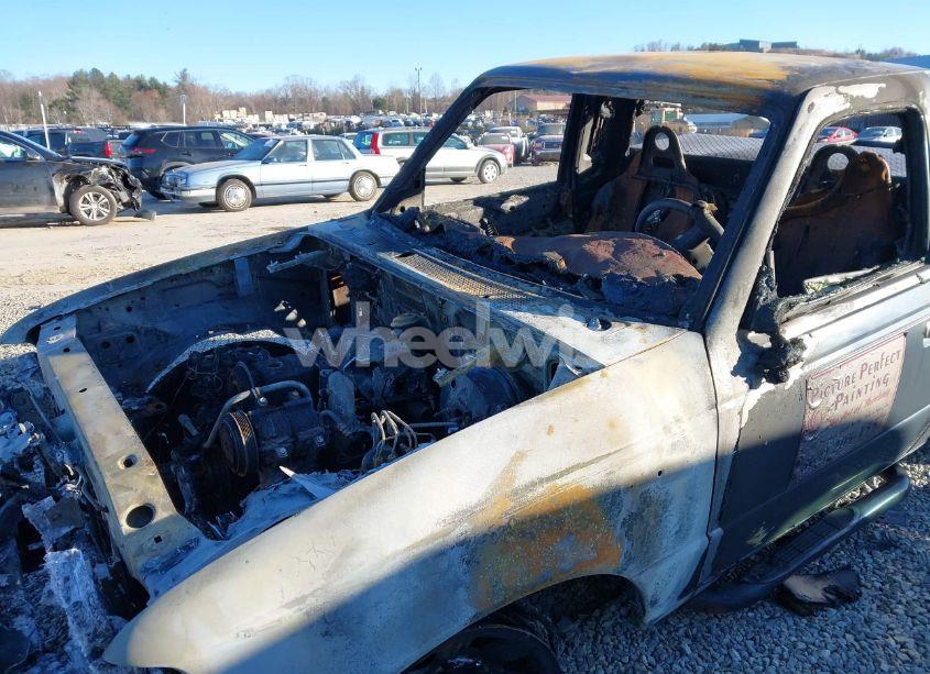 Photo 6 of 2001 Ford Ranger XL/XLT (VIN 1FTYR10C21PA25807)