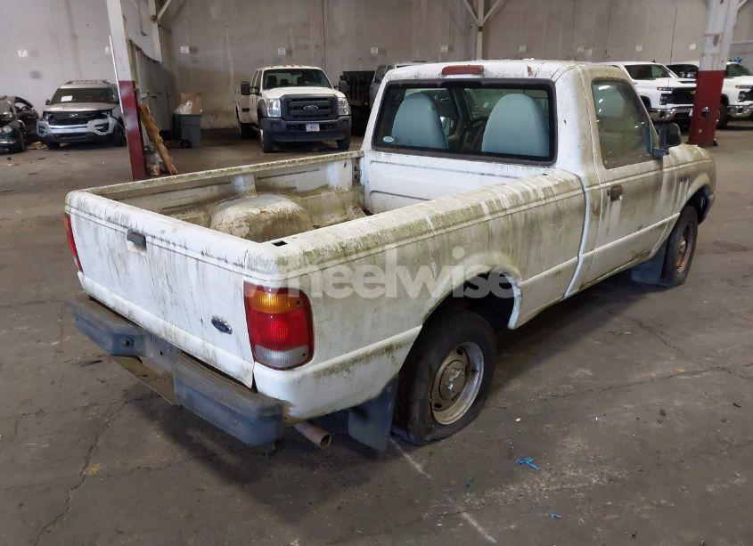 Photo 4 of 1999 Ford Ranger XL/XLT (VIN 1FTYR10C2XPB58611)