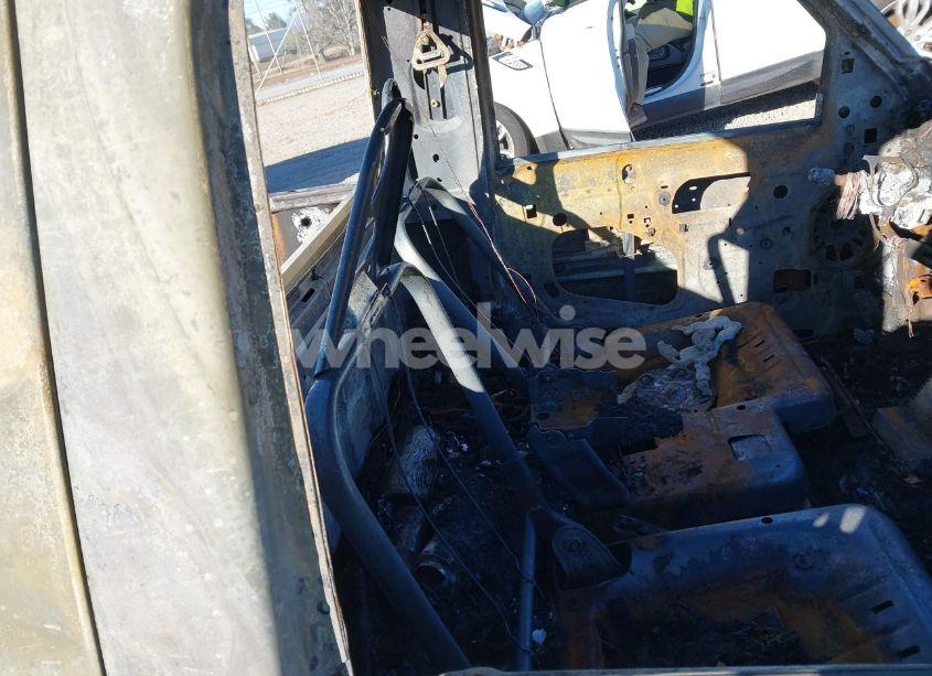 Photo 8 of 2000 Ford Ranger XL/XLT (VIN 1FTYR10C2YTA53849)