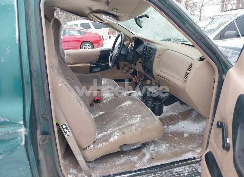 Photo 5 of 2000 Ford Ranger XL/XLT (VIN 1FTYR10C2YTA69856)