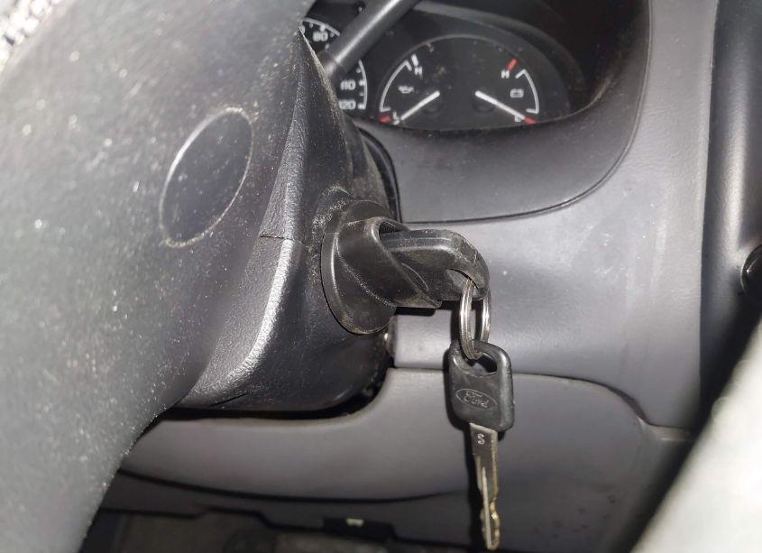 Photo 11 of 2000 Ford Ranger XL/XLT (VIN 1FTYR10C3YPB48610)