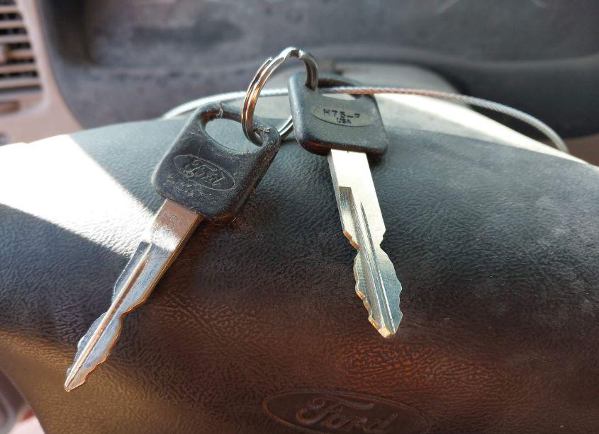 Photo 11 of 2000 Ford Ranger XL/XLT (VIN 1FTYR10C4YPA06606)