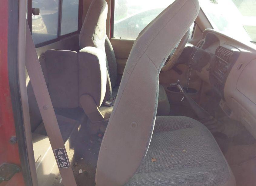 Photo 8 of 2000 Ford Ranger XL/XLT (VIN 1FTYR10C4YPA06606)