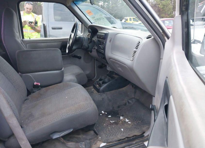 Photo 5 of 1999 Ford Ranger XL/XLT (VIN 1FTYR10C5XPB51491)