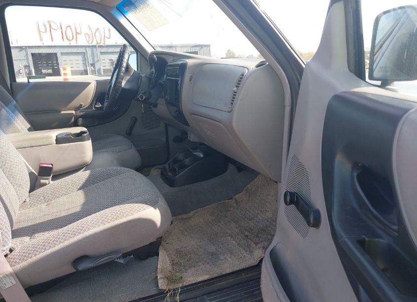 Photo 5 of 1998 Ford Ranger SPLASH/XL/XLT (VIN 1FTYR10C6WPB53488)