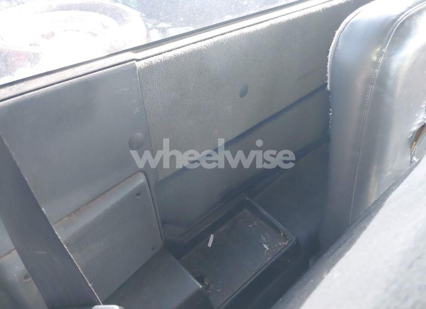 Photo 8 of 2001 Ford Ranger XL/XLT (VIN 1FTYR10C81TA05990)