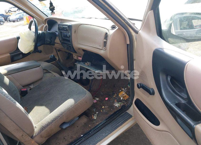 Photo 5 of 2001 Ford Ranger XL/XLT (VIN 1FTYR10C91TA12091)
