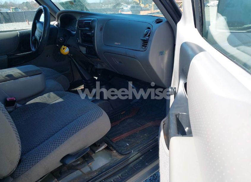 Photo 5 of 1998 Ford Ranger SPLASH/XL/XLT (VIN 1FTYR10C9WUB82145)