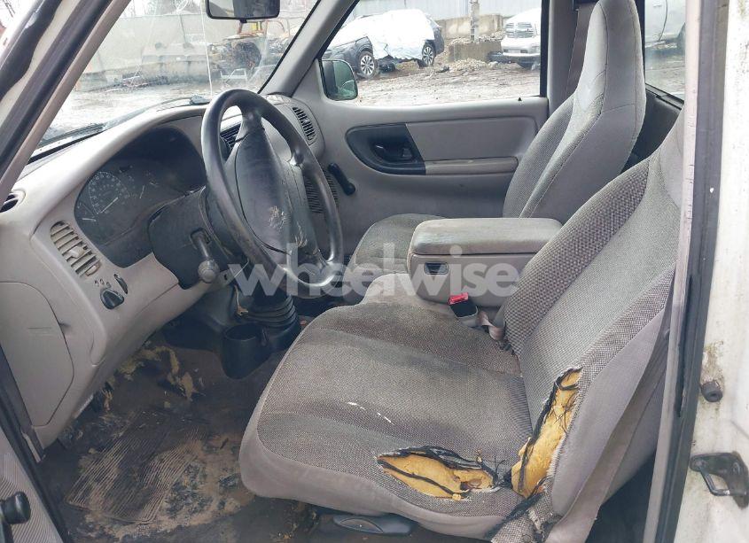 Photo 5 of 2000 Ford Ranger XL/XLT (VIN 1FTYR10C9YPA12062)